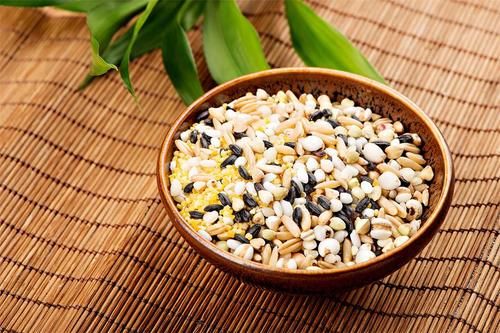 粗粮|经常吃粗粮有好处，但吃的过多反而有危害，你吃对了吗？