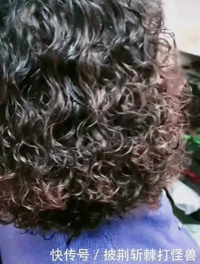 女人味|你妈过年烫头了吗给妈妈们推荐三款发型,时髦减龄又有女人味