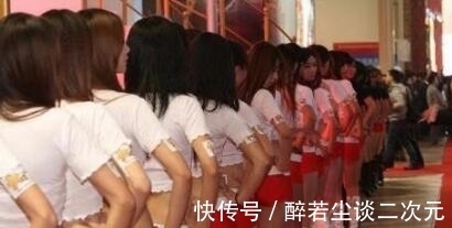 |搞笑图片：好烦啊，做个仰卧起坐都难，好难受哦