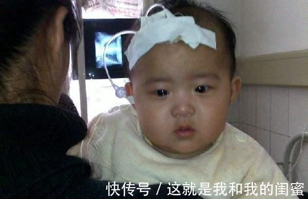 一日三餐|2岁宝宝胃出血吐黑褐色液体,医生查明原因后,怒斥妈妈没文化