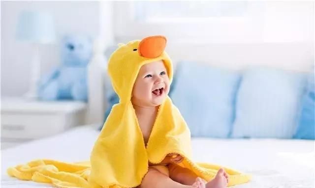 宝宝红屁股总反复,纸尿裤是“元凶”?也许是你护理方法有问题