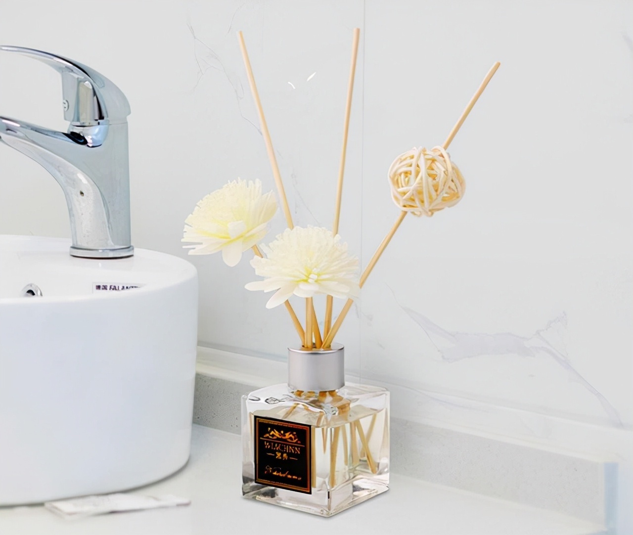 马桶|等我有钱了，卫生间绝不装洗手池！瞧我闺蜜这样“装”，真有才