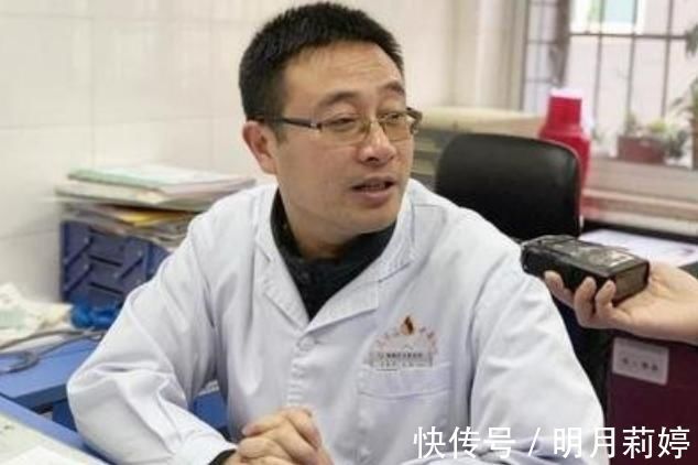 蜜饯|孩子正在无形中被“催熟”,这3种上黑榜的零食,别再给娃吃了