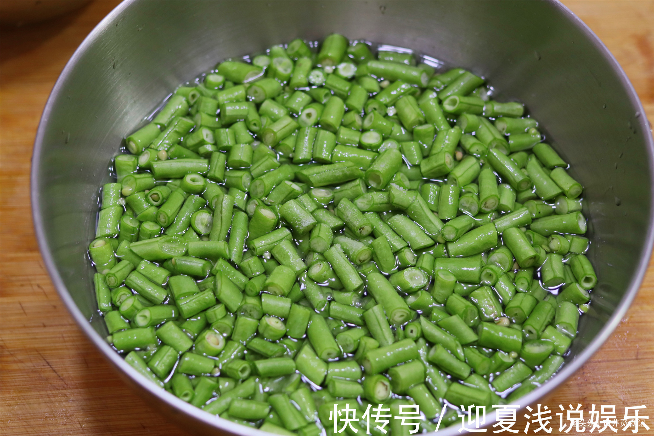 夏天|一把豆角俩鸡蛋,奶奶教的老式炒豆角方法,每年夏天吃不够,真香