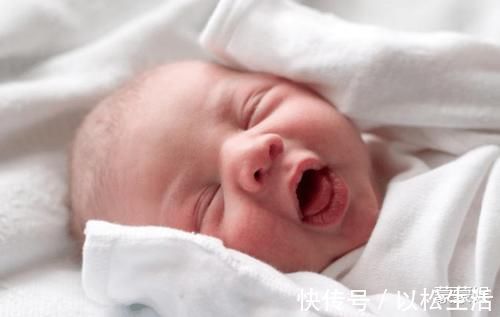 孕妈|孩子出生后有三种表现,说明在孕妈肚子里过得很好