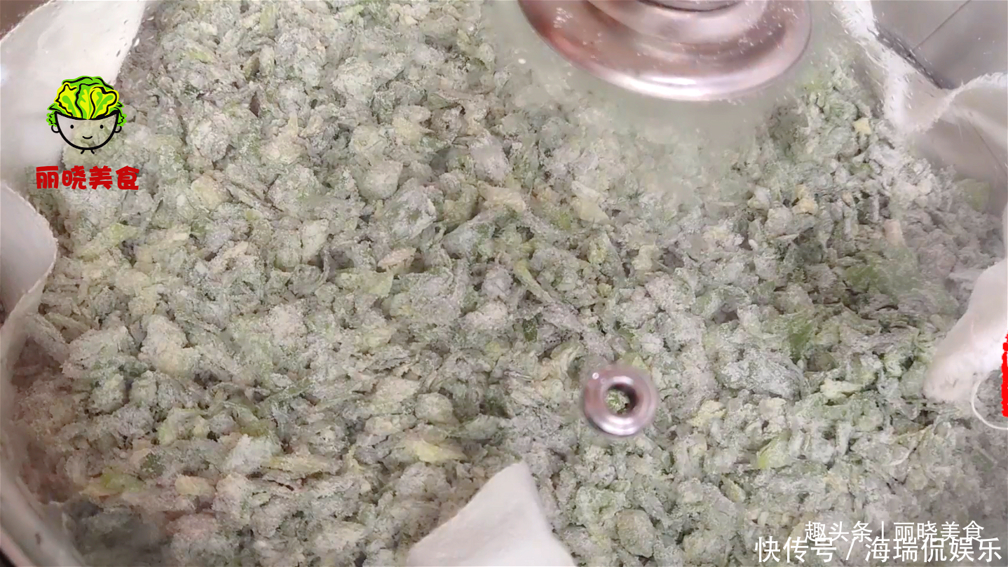 好吃|芹菜叶别丢了,教你一种超美味吃法,简单好吃味道足,越吃越想吃