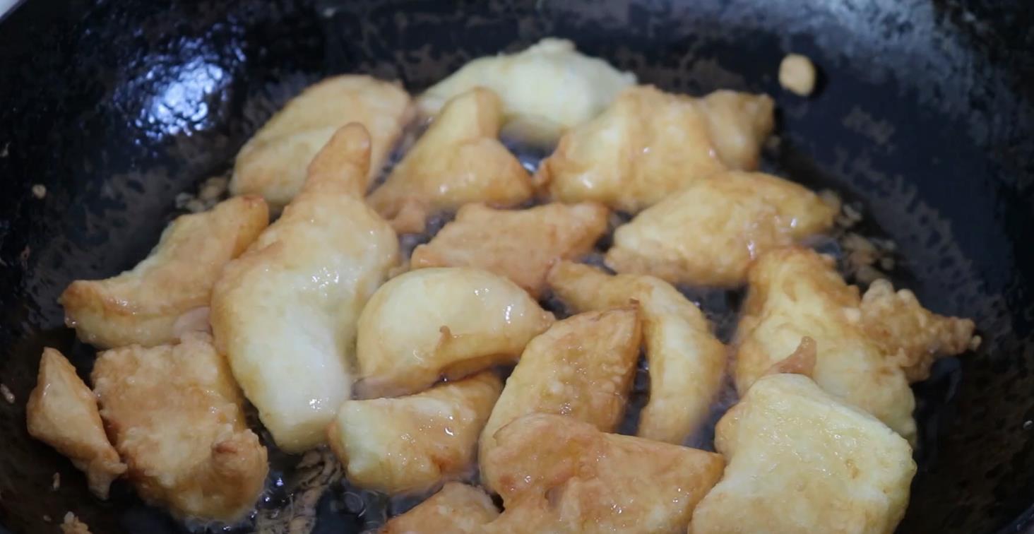 土豆淀粉|鸡蛋自从学会这做法，我一家一周做5次，5个做一锅，上桌就光盘