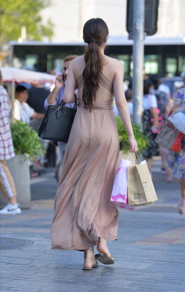 成熟 在街上迈出的每一步,都散发着成熟的味道