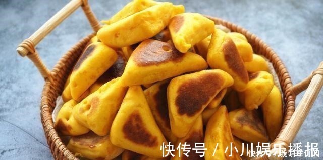 我家三天两头吃南瓜,这做法特别受欢迎,一出锅就吃了快10个