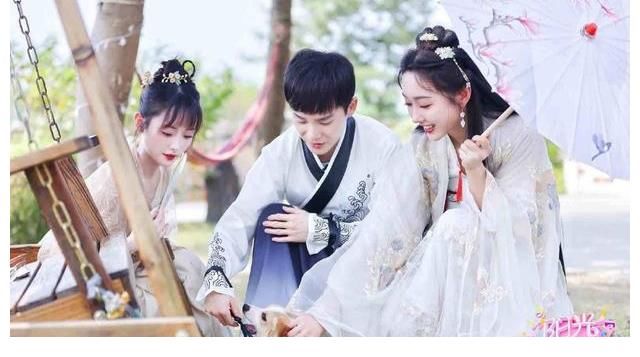 王路晴新综艺《阳光姐妹淘》今日开播 与闺蜜宣璐入住阳光小屋