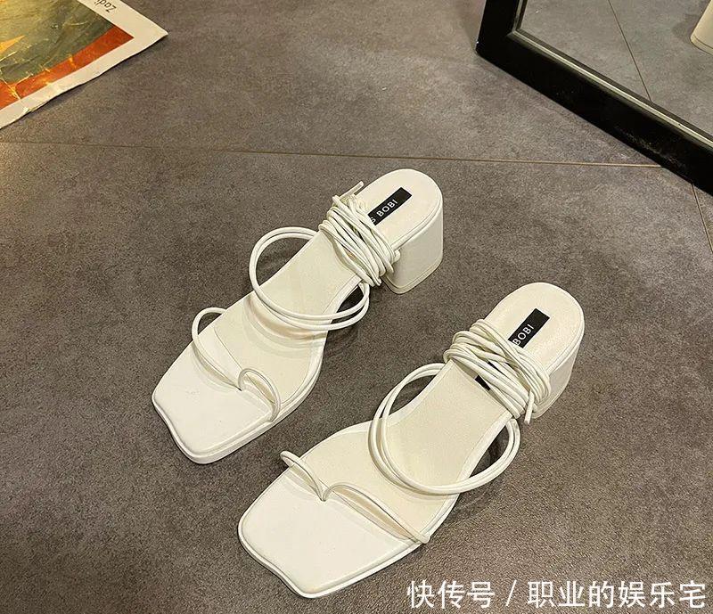 细带|是时候穿凉鞋了！今年流行这几款，清凉显脚小