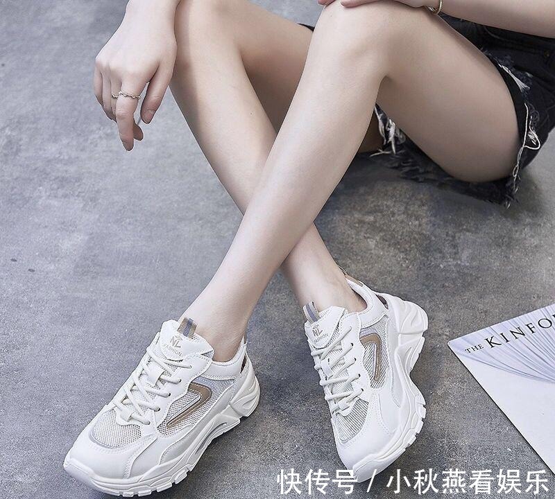 运动鞋|老掉牙的高跟鞋就别穿了，学我小姨这样穿运动鞋，休闲又减龄