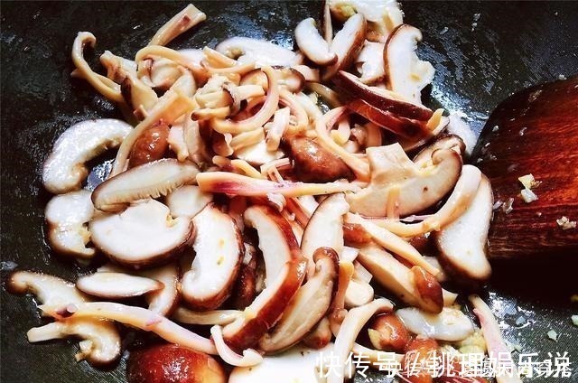 香菇和它是绝配，炒一炒滋味鲜美，一口接一口停不了嘴