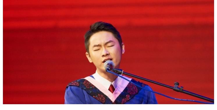 好声音夺冠后不去捞金,当年梁博被封杀背后,究竟有何隐情?