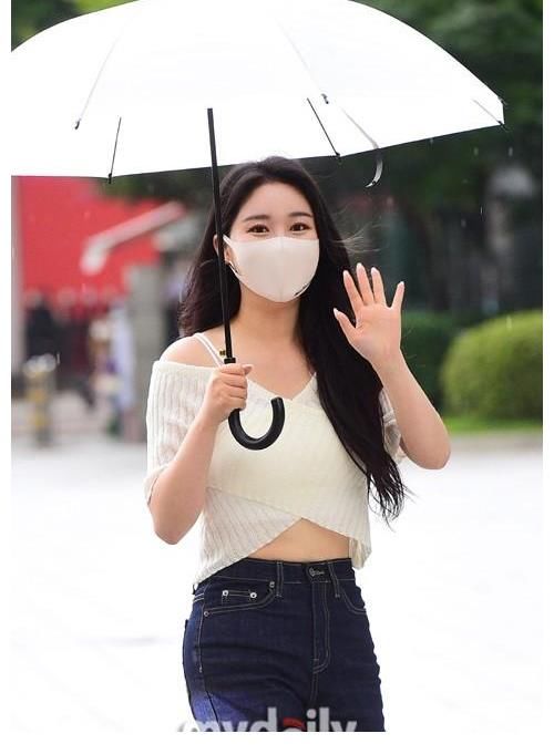 br「MD PHOTO」 韓國女團Brave Girls成員金玟瑩南侑廷出演SBS電臺節目