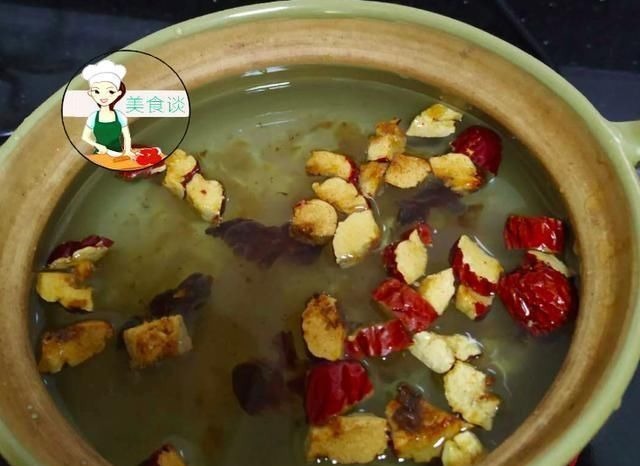 桃胶|夏天,这碱性水果要常吃,和红枣是绝配,每天吃点,脸红润有光泽