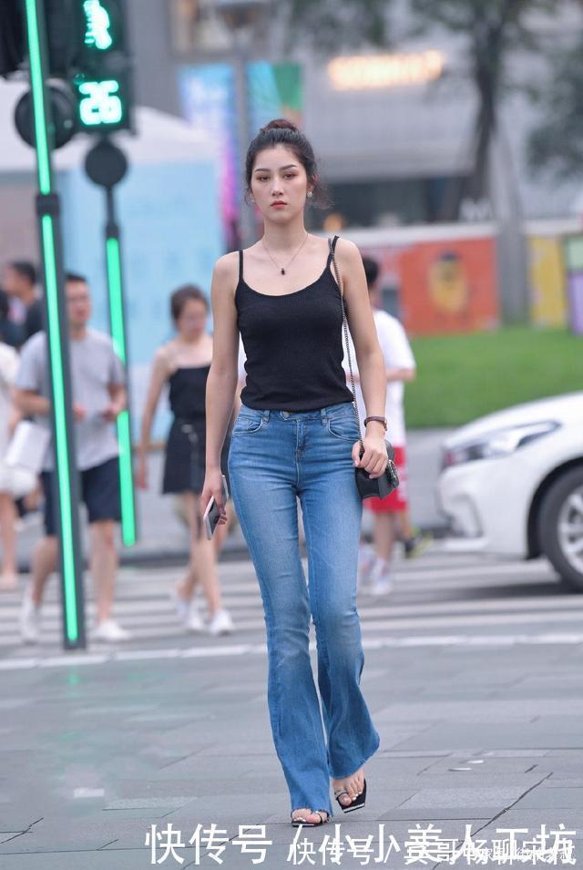 紧牛 “梨形”身材会修饰能穿出动人气质,“紧牛”可以放大自身优点