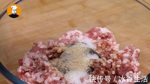 调白菜猪肉馅时，记住别用盐杀白菜，教你饭店不外传配方，太香了