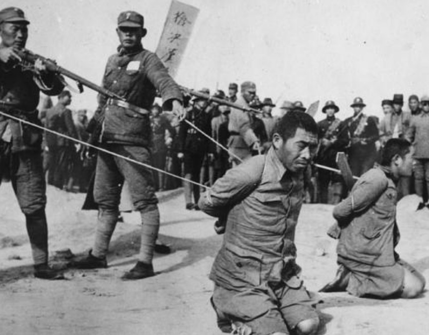 处决|1951年处决汉奸，李克农刑场救人枪下留人！这汉奸是何来头