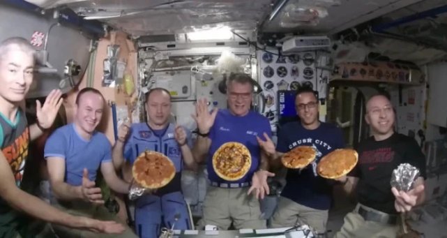 食物 宇航员还没到空间站，为何天舟二号现在就运食物？吸取俄罗斯教训
