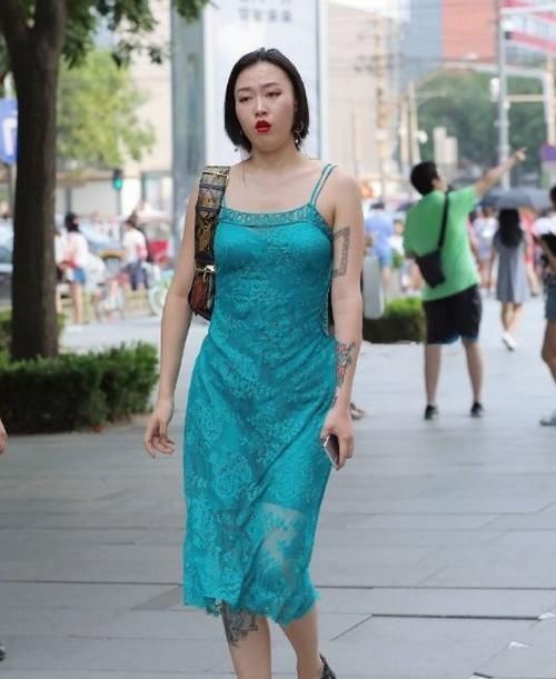 高跟鞋 提升女神般气质,修身的连衣裙,时尚气质满分!