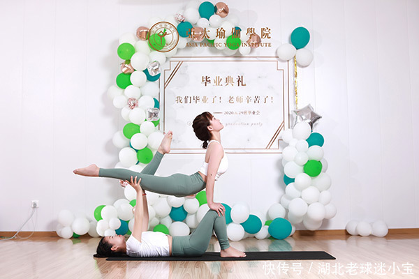 双脚|每天练习这样一套瑜伽,千年老腰再也不痛了...