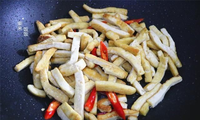 豆腐的神仙吃法，大火一炒，香味满屋飘，开胃下饭吃不够