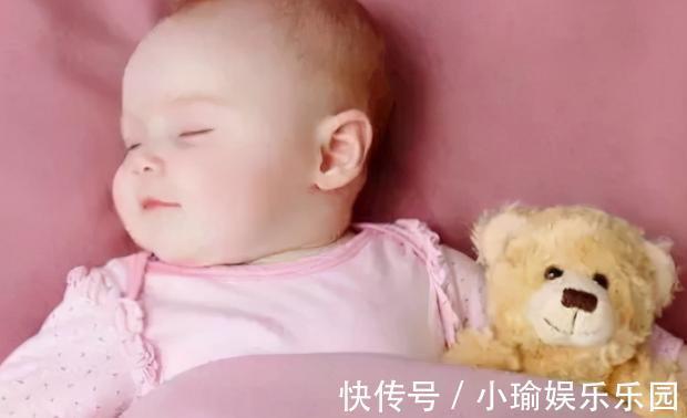 婴幼儿|孩子睡醒后若有这3种表现,说明大脑发育很好,占一条也很好