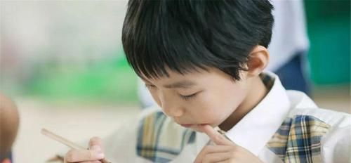 性情|“考100分,还被打?”原以为父母太苛刻,不料网友评论:打得好