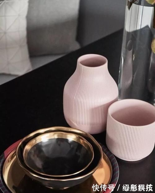 暖暖的味道|110㎡轻奢两居,高级灰+烟粉,个性独特的品质感让人惊艳!