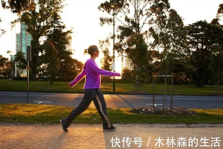 日常饮食|坐浴能治疗痔疮吗?肛肠专家表示:你对痔疮真的了解吗?