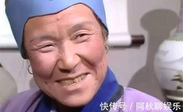 乡村哲学家!红楼梦:“乡村哲学家”刘姥姥,教给我们一个生活哲理,八个字