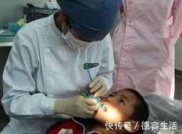 医院|4岁儿子还学不会说话,妈妈送去医院检查,张开嘴时把医生吓坏了
