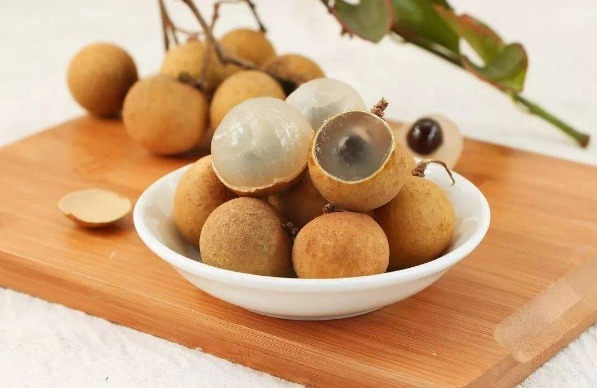 红枣|女性失眠睡不着,多吃8种水果,美容养颜,一觉睡到天亮