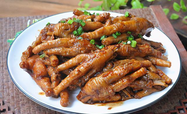 做法|电饭煲做鸡爪，入口即化！胶质十足零失败！配方和做法详细告诉你