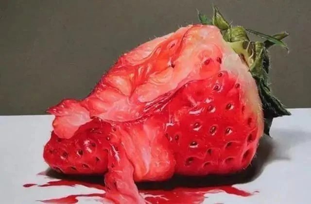 冲击力|画一颗烂草莓而走红的周松,运用超写实创作手法,极具视觉冲击力