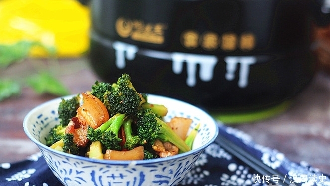 建议中年女性:上了年纪要常吃这菜,营养不比牛奶差,身体好