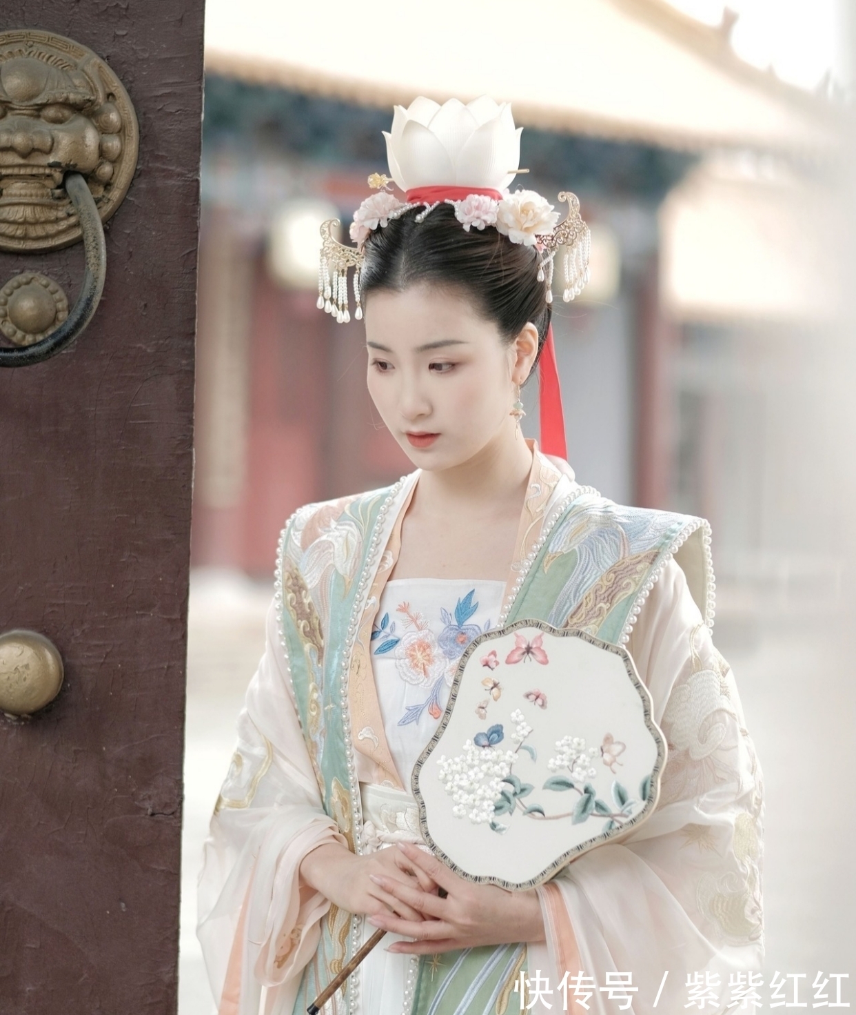 百孔千疮|八声甘州·词:几行字,一怀惆怅,倚遍栏杆