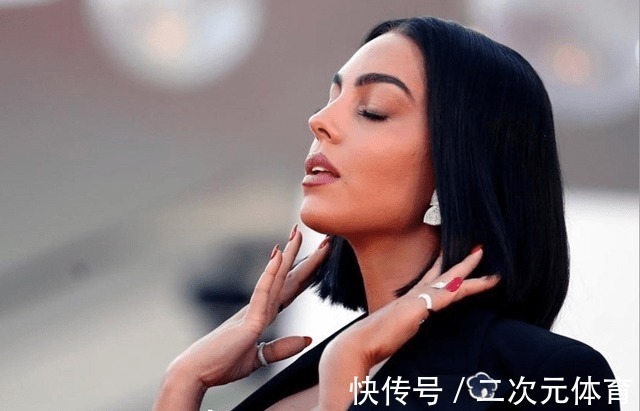 上位|C罗赢了!5年时间乔治娜翻身上位,让C罗爱上自己,伊莲娜后悔吗