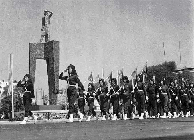 战火|五十年代起战火交加的越南,北越一美女战士获得一级抗战勋章