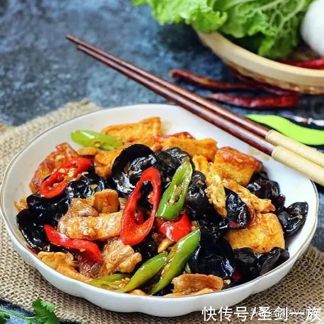 天冷了推荐大家12款家常菜,吃起来好吃又暖胃,做法也很简单