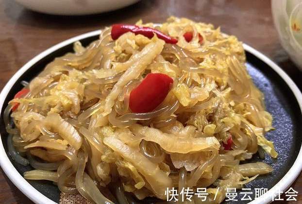 冬天|腌酸菜不要只知道加盐,牢记3个关键,酸菜又酸又脆不腐烂
