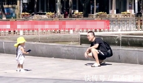 萌娃|1岁萌娃为“最臭美奶爸”拍照火了,内心:现在的大人真难带!