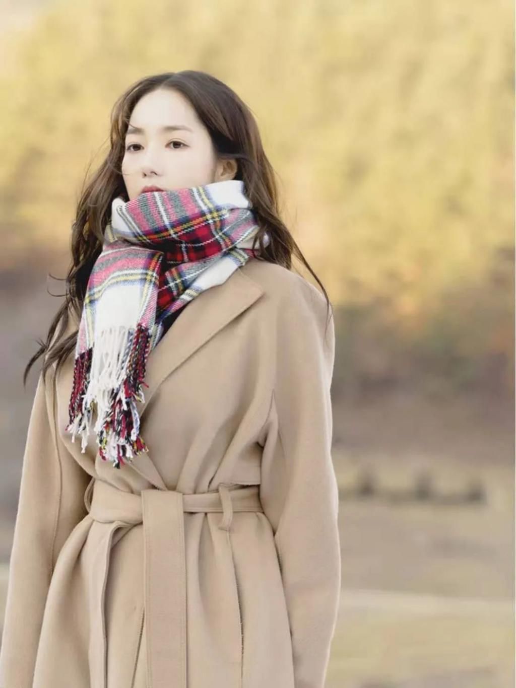 跟着|跟着韩剧女主学穿搭!冬天这样穿气质又高级