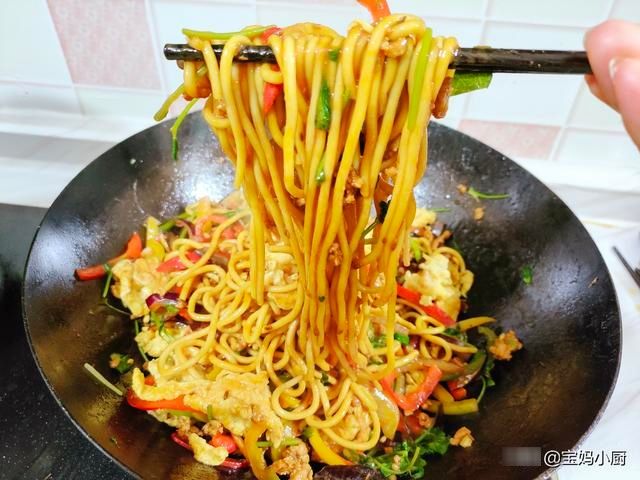 炒面怎样做才不黏也不坨？照着做，一次成功没跑