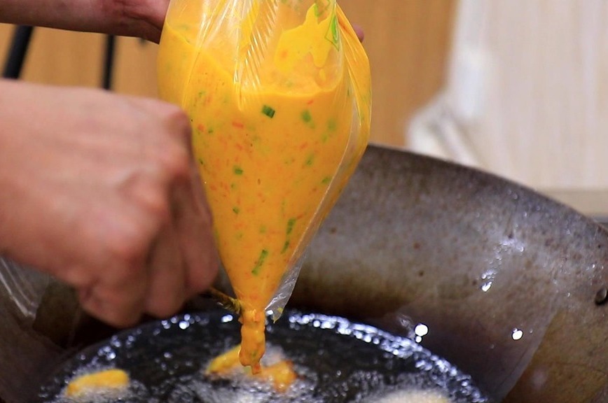 油炸南瓜条，这样做在饭店都买不到，甜而酥软，做法简单还省钱！