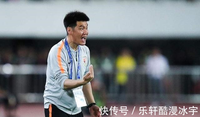 李霄鹏|国足连收两大喜讯,李霄鹏首胜在即,大年初一给全国人民拜年