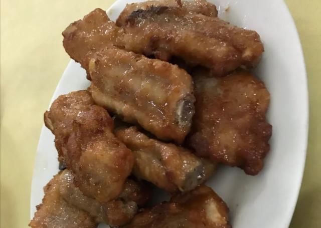标记饭店真是酒香不怕巷子深,美食份量大,收费很惠民