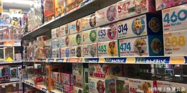 女性角色|限定手办难求是因为宅男一次性买太多,原因让二次元女孩子脸红