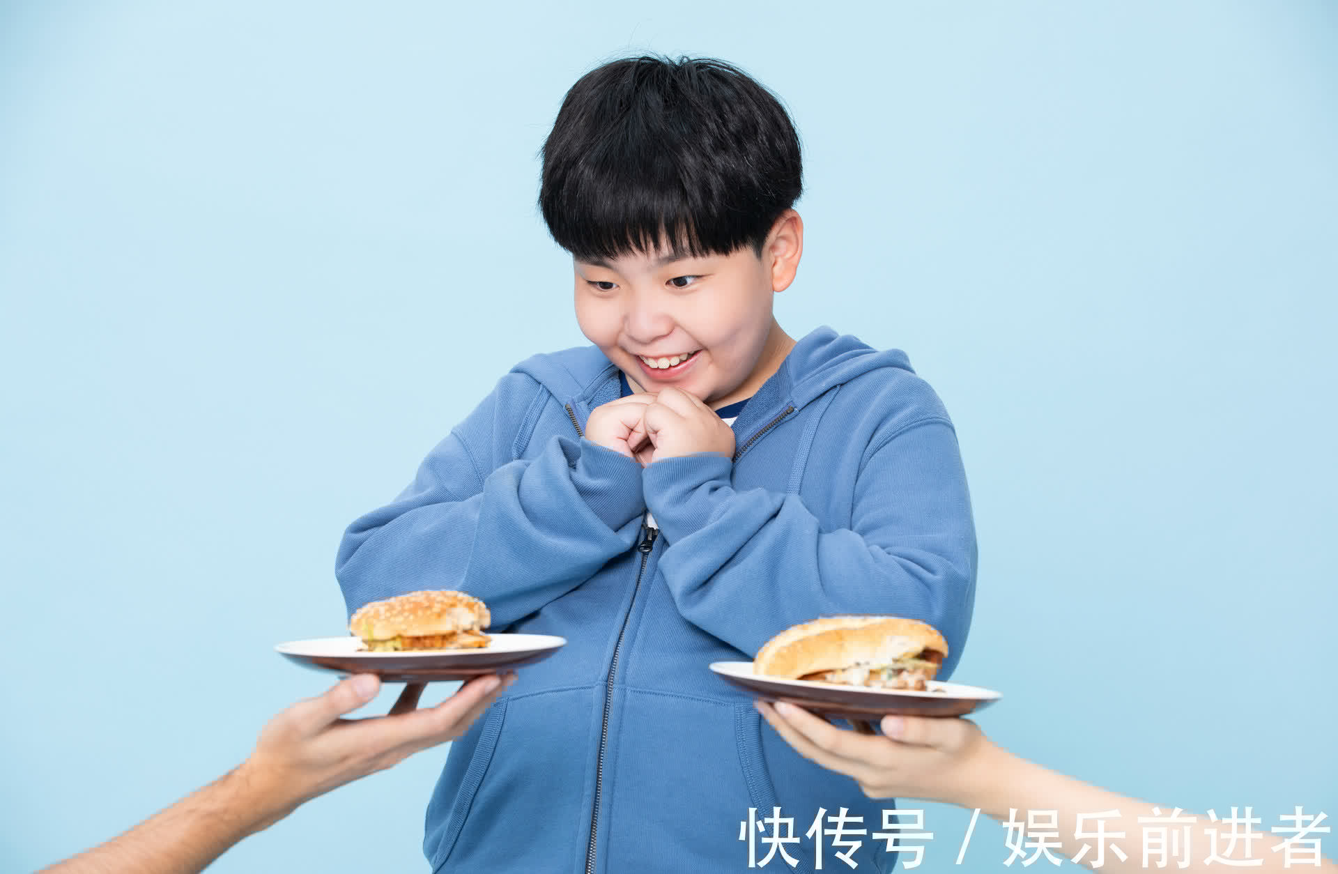 增长期|0~15岁是身高增长期!孩子少吃“三高”食物,一年多长一厘米